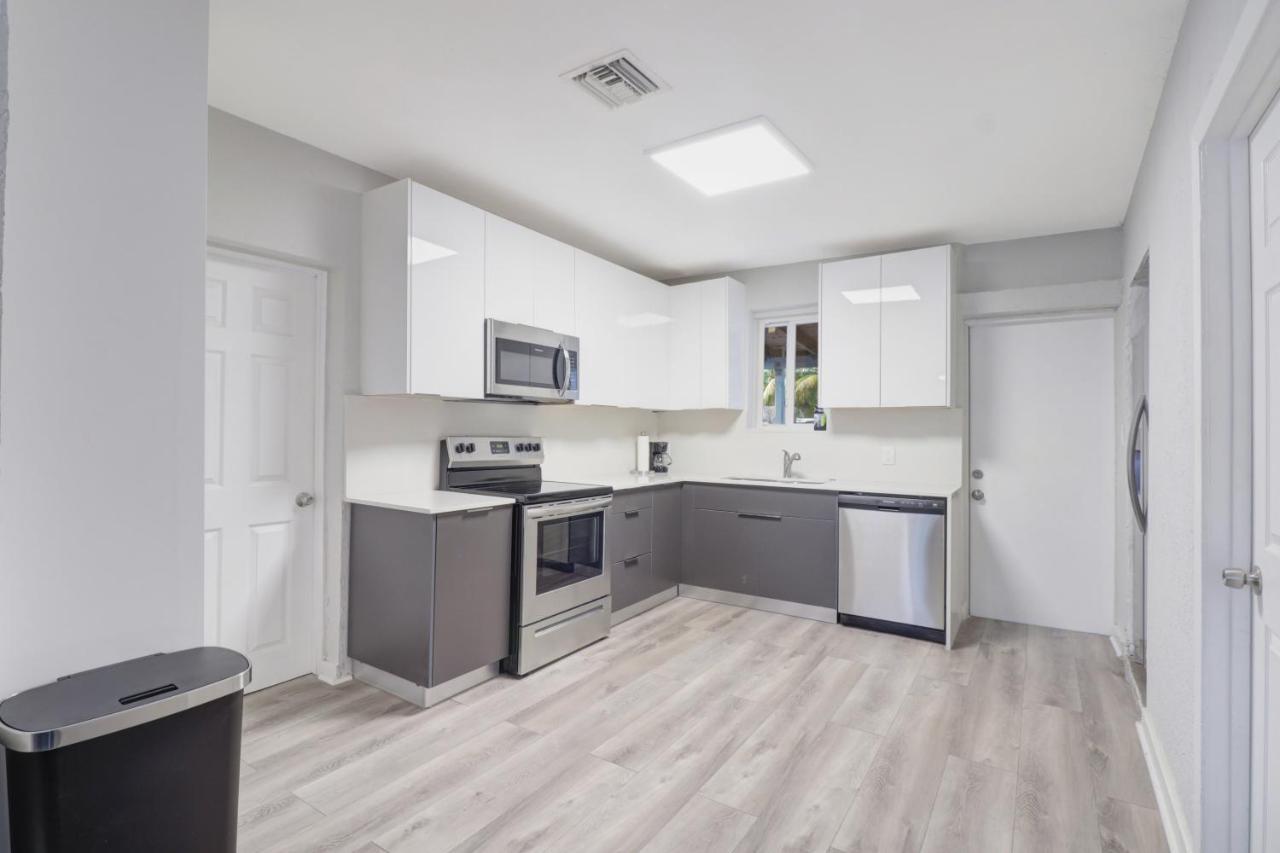 Spacious And Luxurious Home Centrally Located Between Miami And Ft. Lauderdale Miramar Ngoại thất bức ảnh